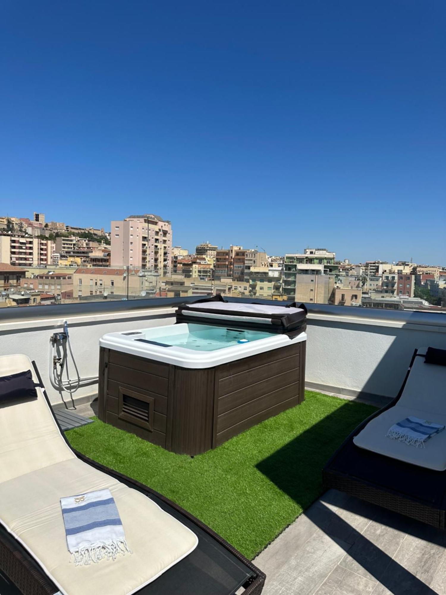 18 Dante Luxury Suites Cagliari Extérieur photo